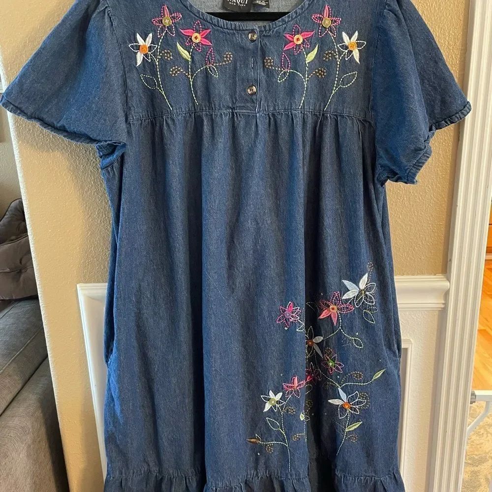 Naqui New York 90’s Embroidered Floral Jean Dress 1X Beautiful!